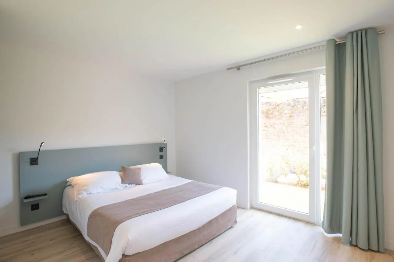 Logis Les Cepages / Restaurant Le Raisin Apartment Pont-de-Vaux France