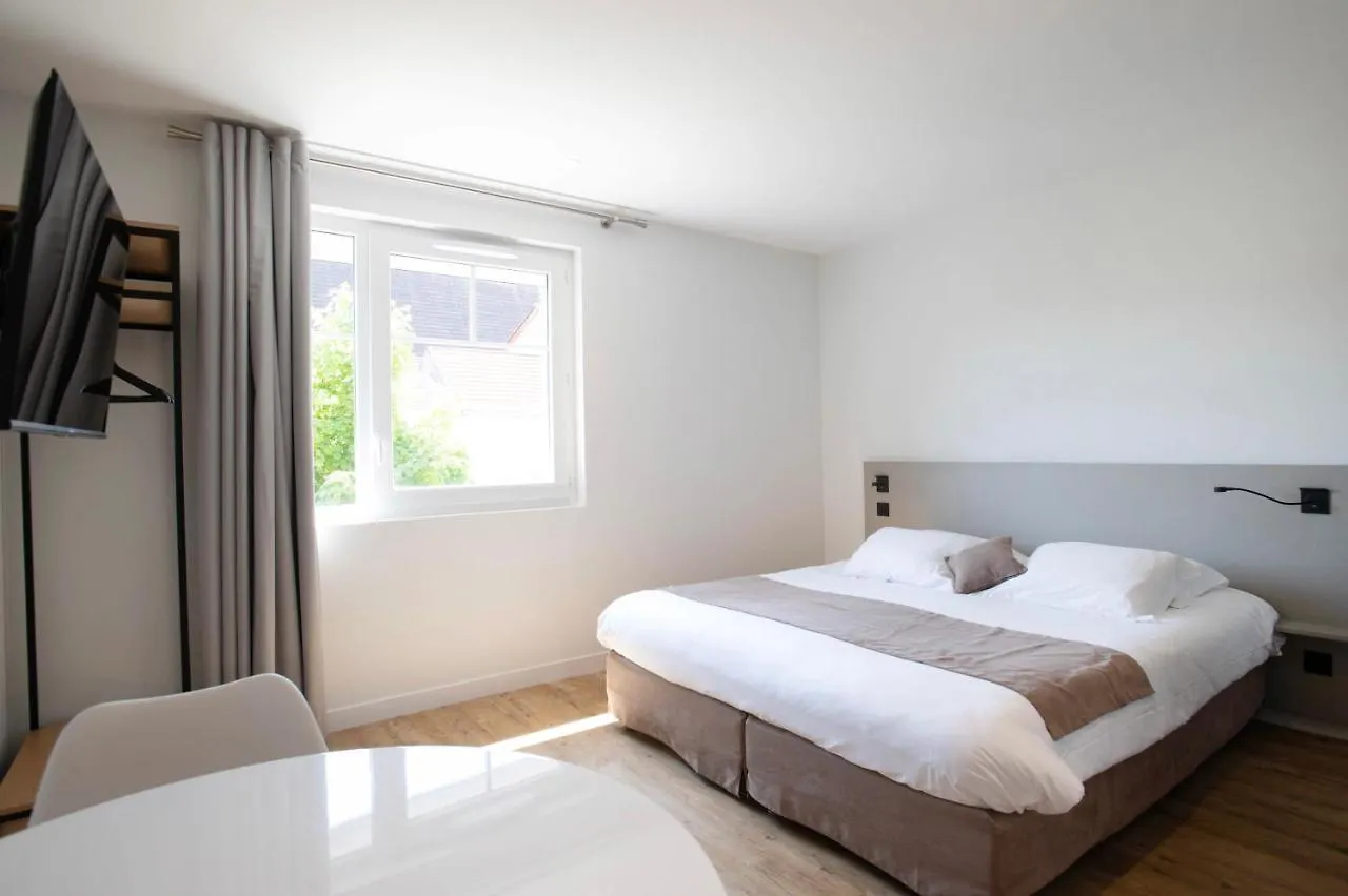 Logis Les Cepages / Restaurant Le Raisin Apartment Pont-de-Vaux 0*,
