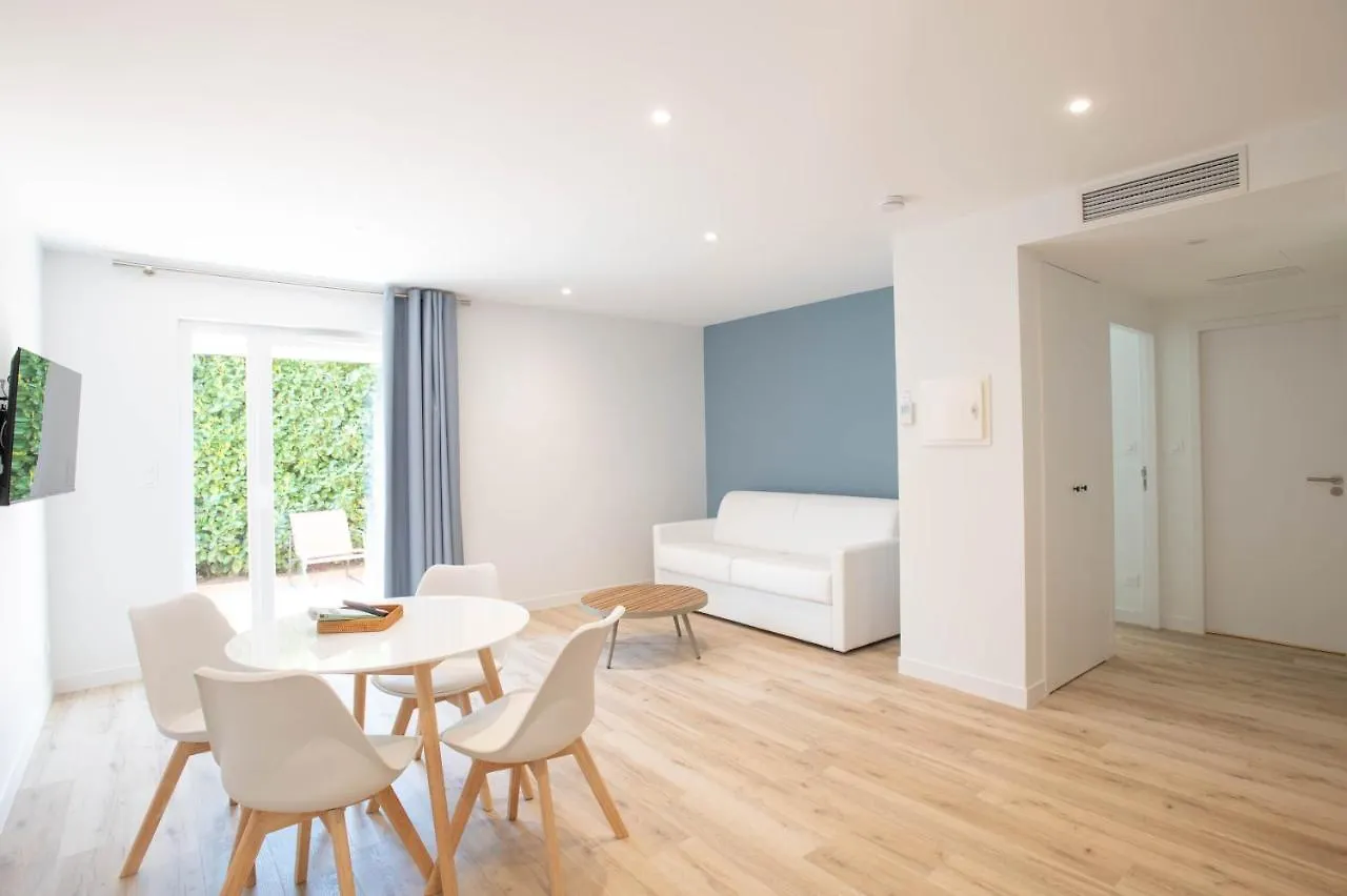 Logis Les Cepages / Restaurant Le Raisin Apartment Pont-de-Vaux France