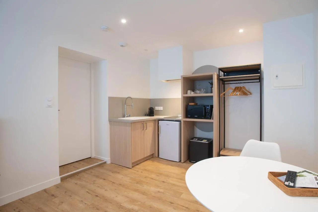 Logis Les Cepages / Restaurant Le Raisin Apartment Pont-de-Vaux