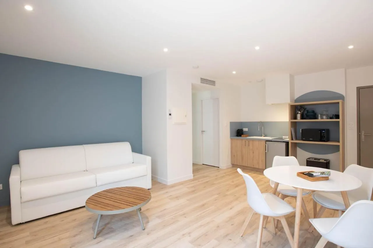 Logis Les Cepages / Restaurant Le Raisin Apartment Pont-de-Vaux